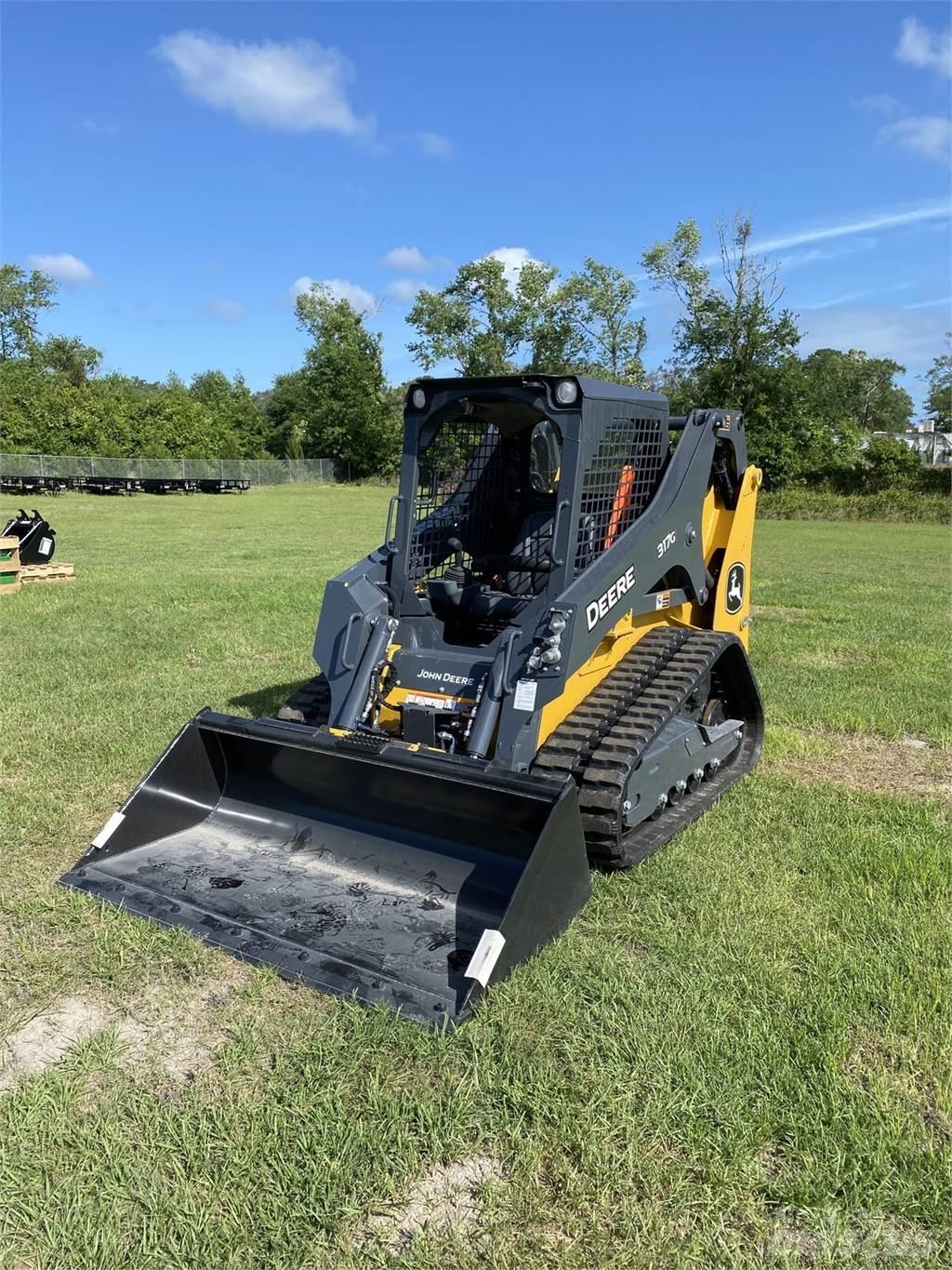 John Deere 317G Mini iekrāvēji
