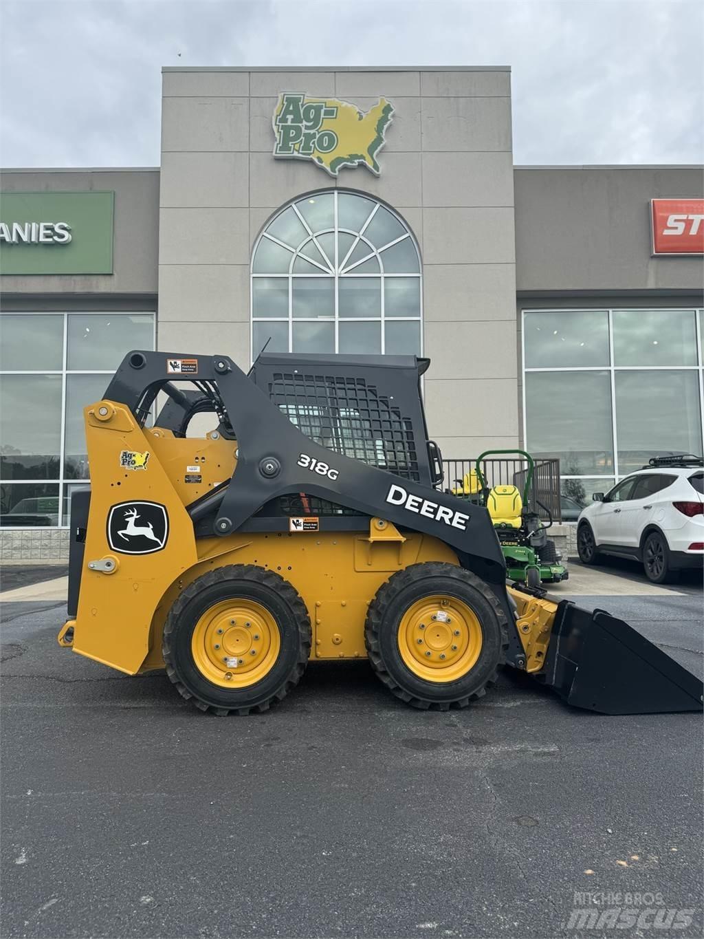 John Deere 318G Lietoti riteņu kompaktiekrāvēji
