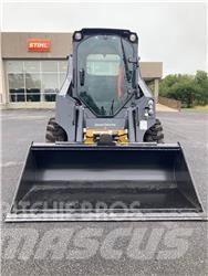 John Deere 318G Lietoti riteņu kompaktiekrāvēji