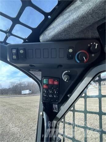 John Deere 318G Lietoti riteņu kompaktiekrāvēji