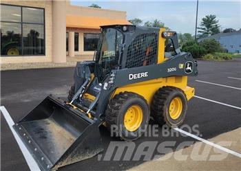 John Deere 320G Lietoti riteņu kompaktiekrāvēji