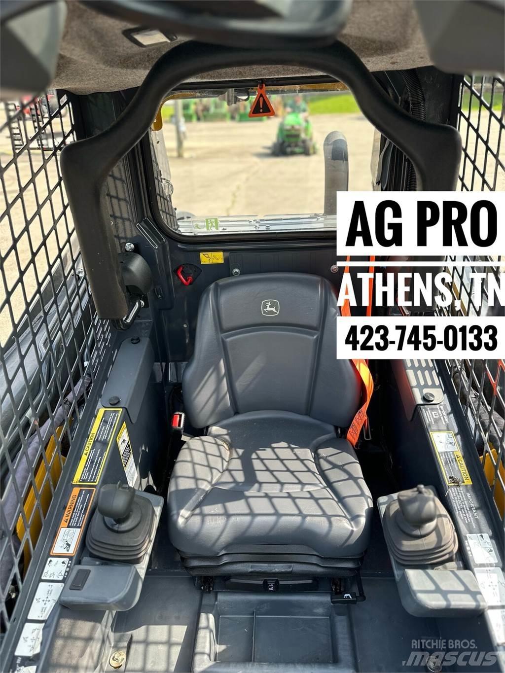 John Deere 324G Lietoti riteņu kompaktiekrāvēji