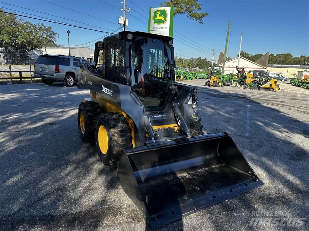 John Deere 324G Lietoti riteņu kompaktiekrāvēji