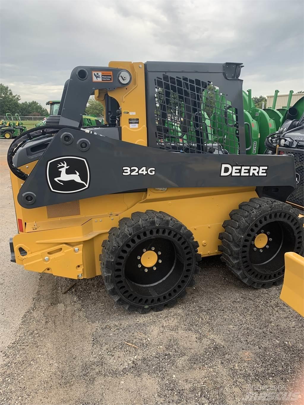 John Deere 324G Lietoti riteņu kompaktiekrāvēji