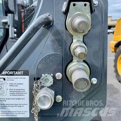 John Deere 331G Mini iekrāvēji