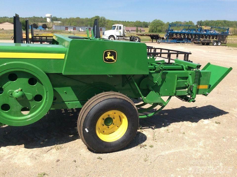 John Deere 348 Ķīpu preses