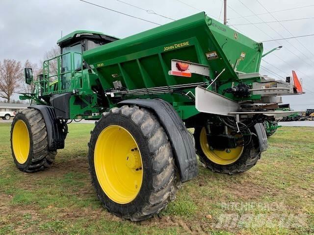 John Deere 400R Piekabināmie smidzinātāji(miglotāji)