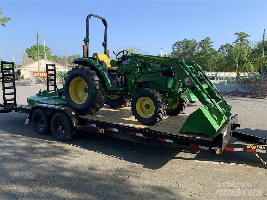 John Deere 4044M Traktori