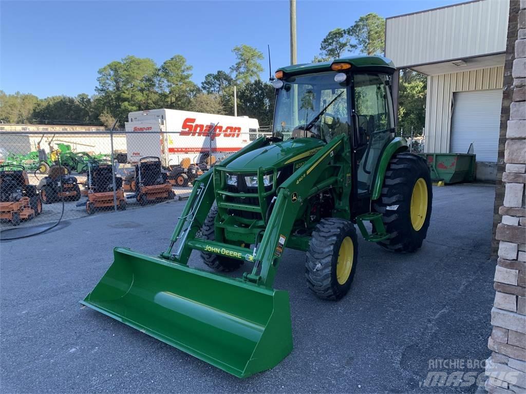 John Deere 4052R Traktori