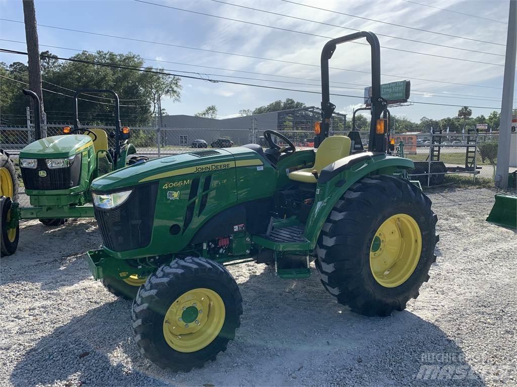 John Deere 4066M Traktori