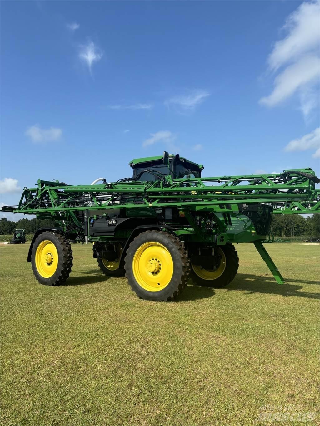 John Deere 410R Piekabināmie smidzinātāji(miglotāji)