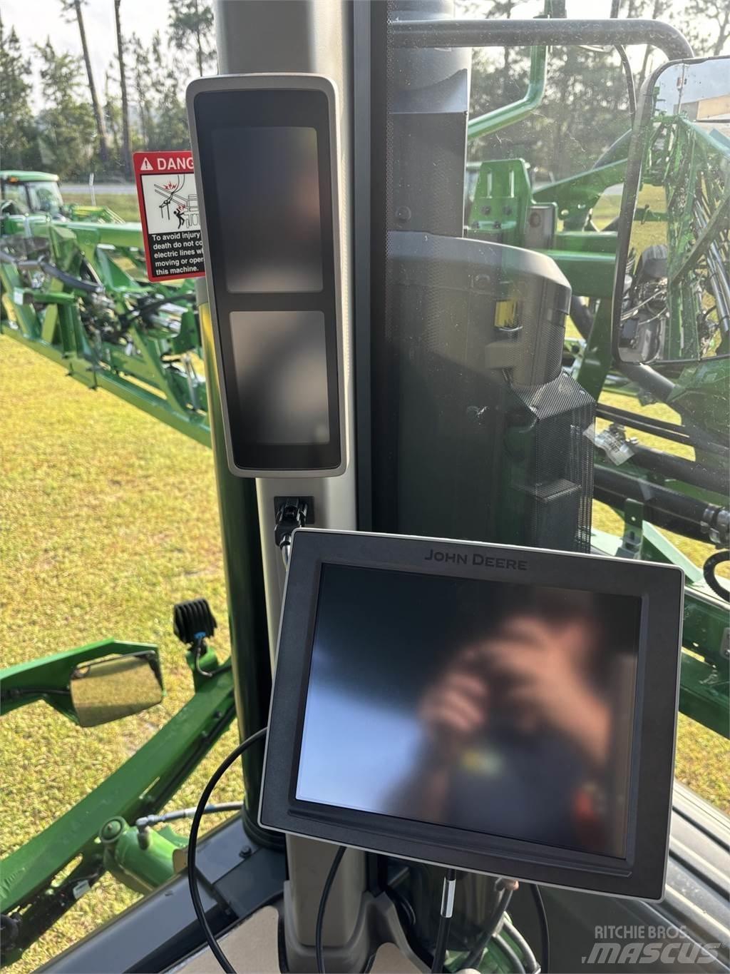 John Deere 410R Piekabināmie smidzinātāji(miglotāji)