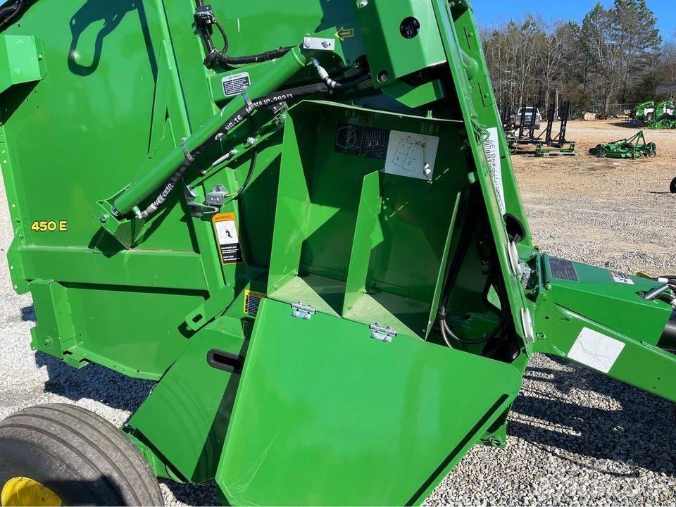 John Deere 450E Rituļu preses