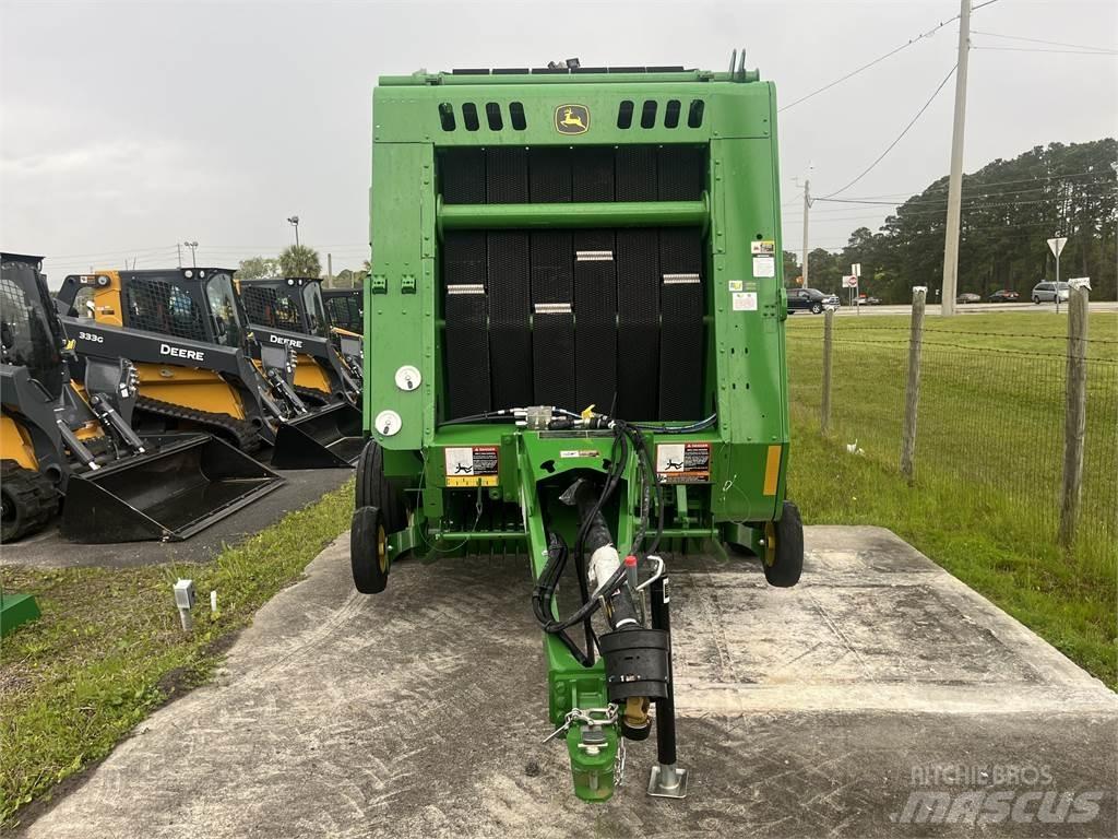 John Deere 450E Rituļu preses