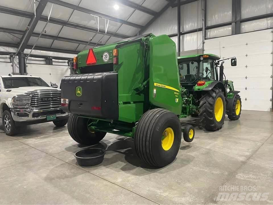John Deere 450M Rituļu preses
