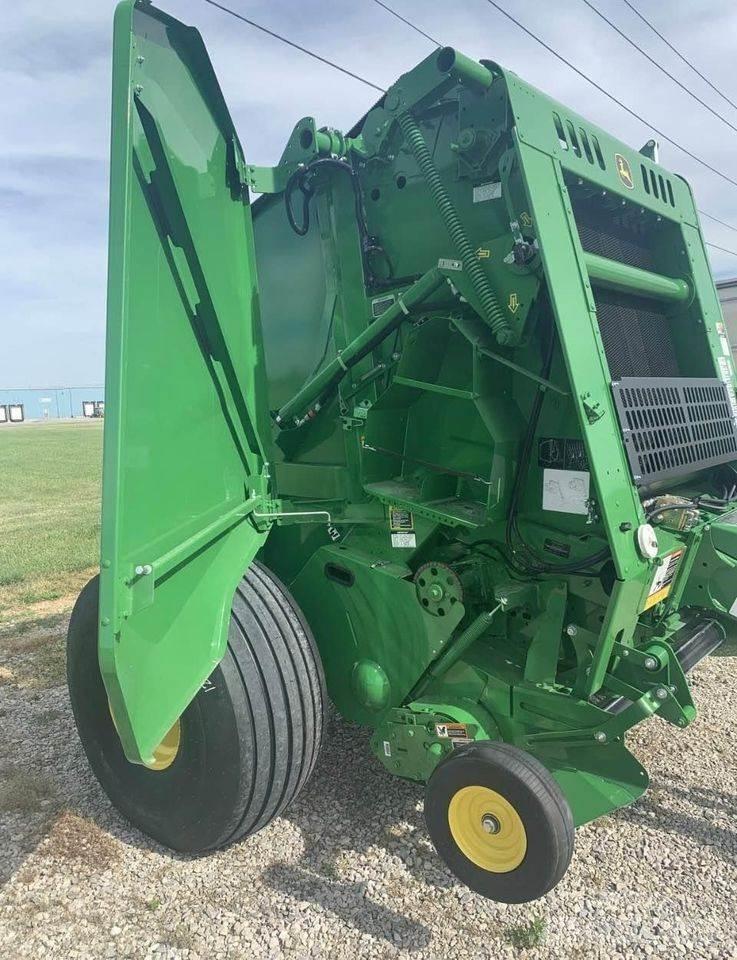 John Deere 450M Rituļu preses