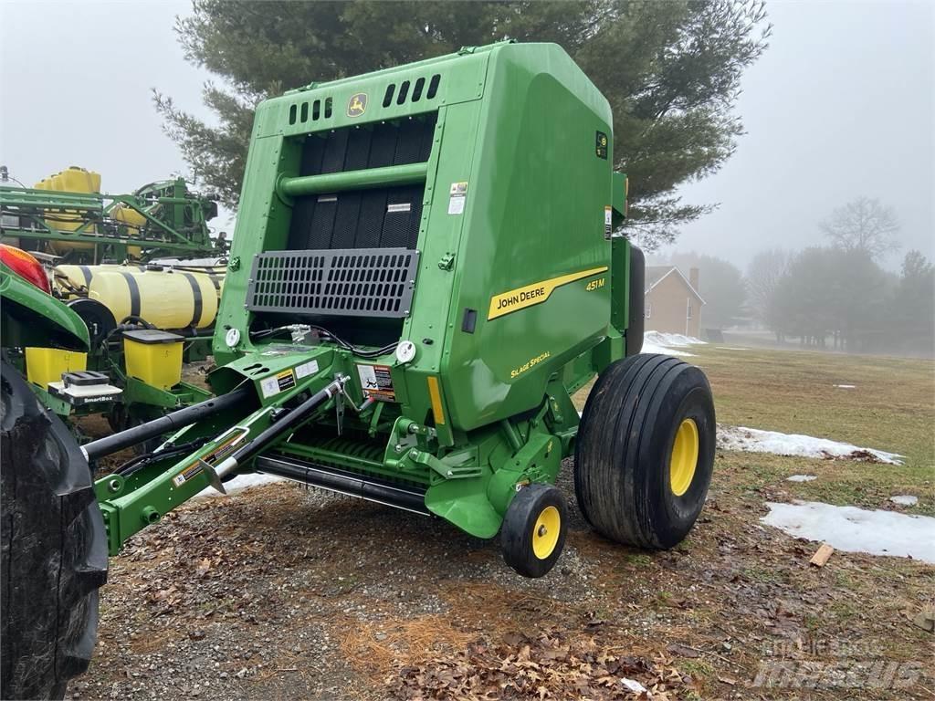 John Deere 451M Rituļu preses