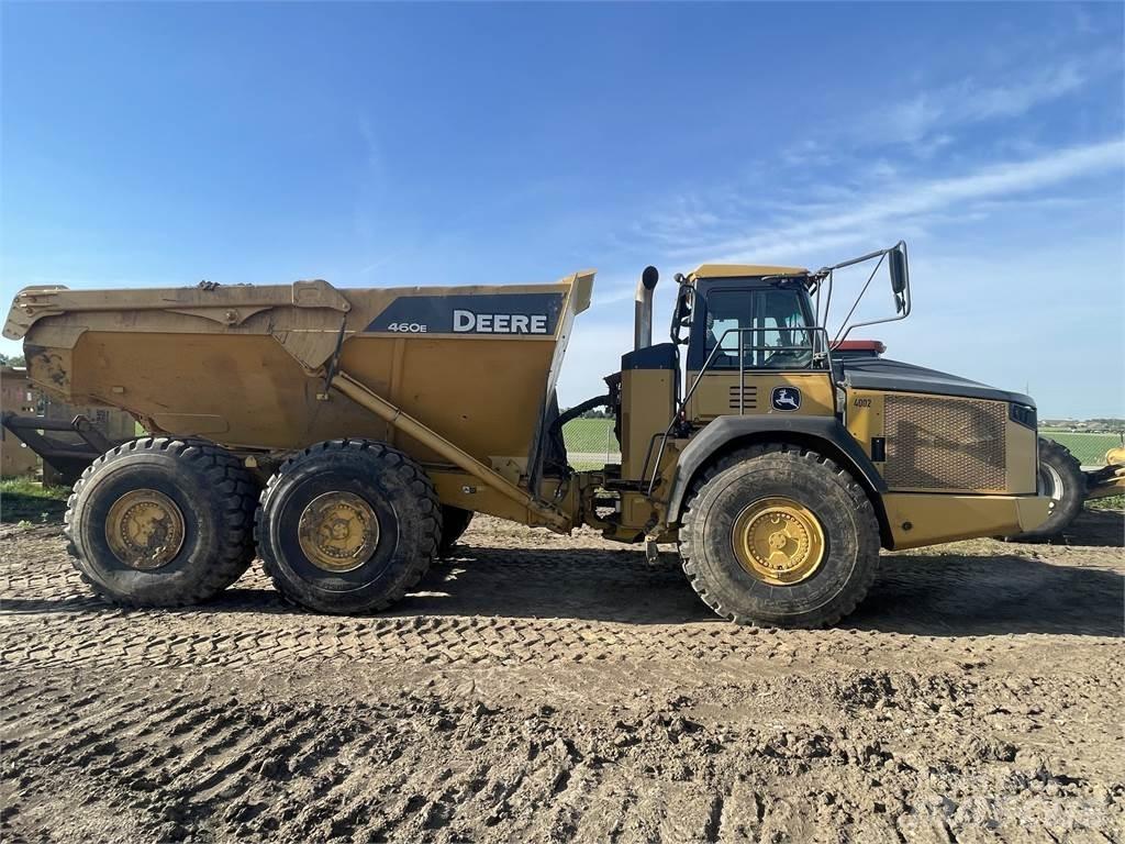 John Deere 460E Artikulētie pašizgāzēji
