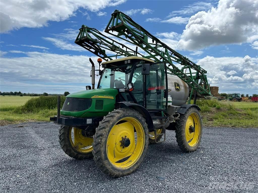 John Deere 4720 Piekabināmie smidzinātāji(miglotāji)