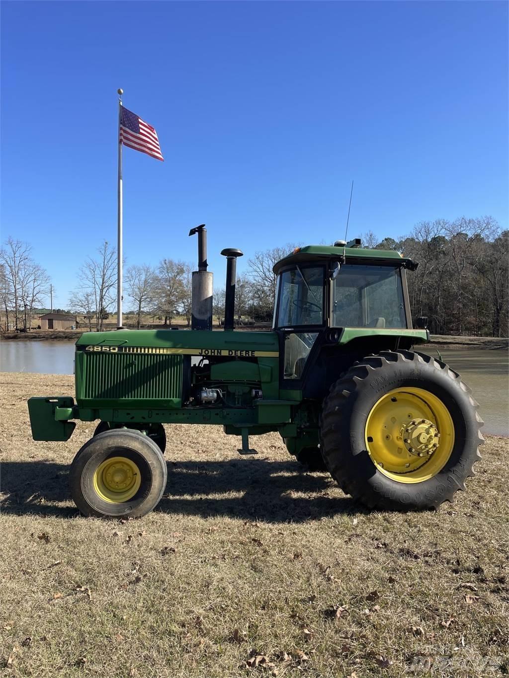 John Deere 4850 Traktori