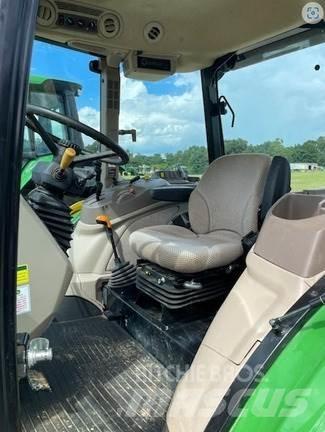 John Deere 5100E Kompaktie traktori