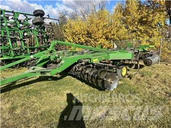 John Deere 512 Cita augsnes apstrādes tehnika un papildaprīkojums