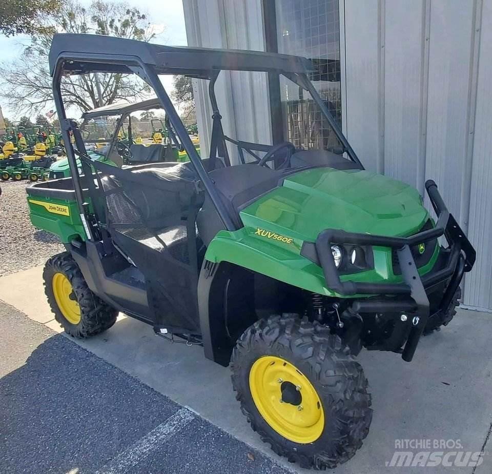 John Deere 560E Komunālās mašīnas