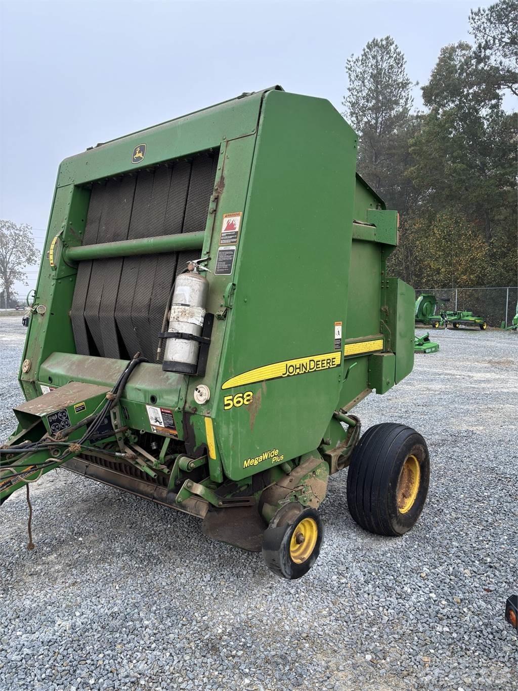 John Deere 568 Rituļu preses