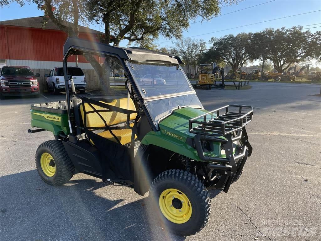 John Deere 590E Komunālās mašīnas