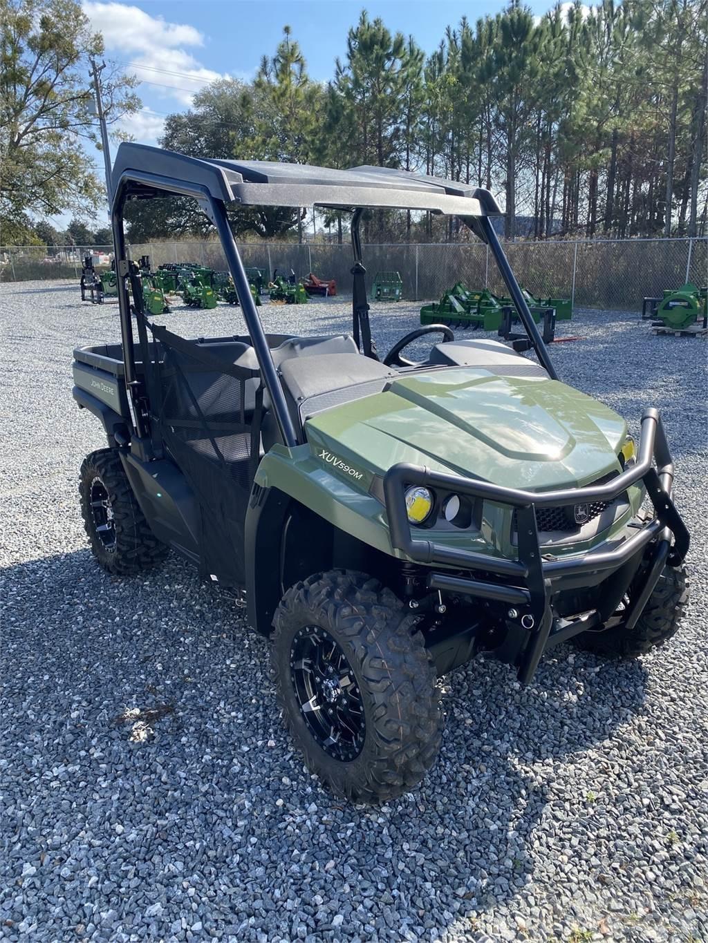 John Deere 590M Komunālās mašīnas