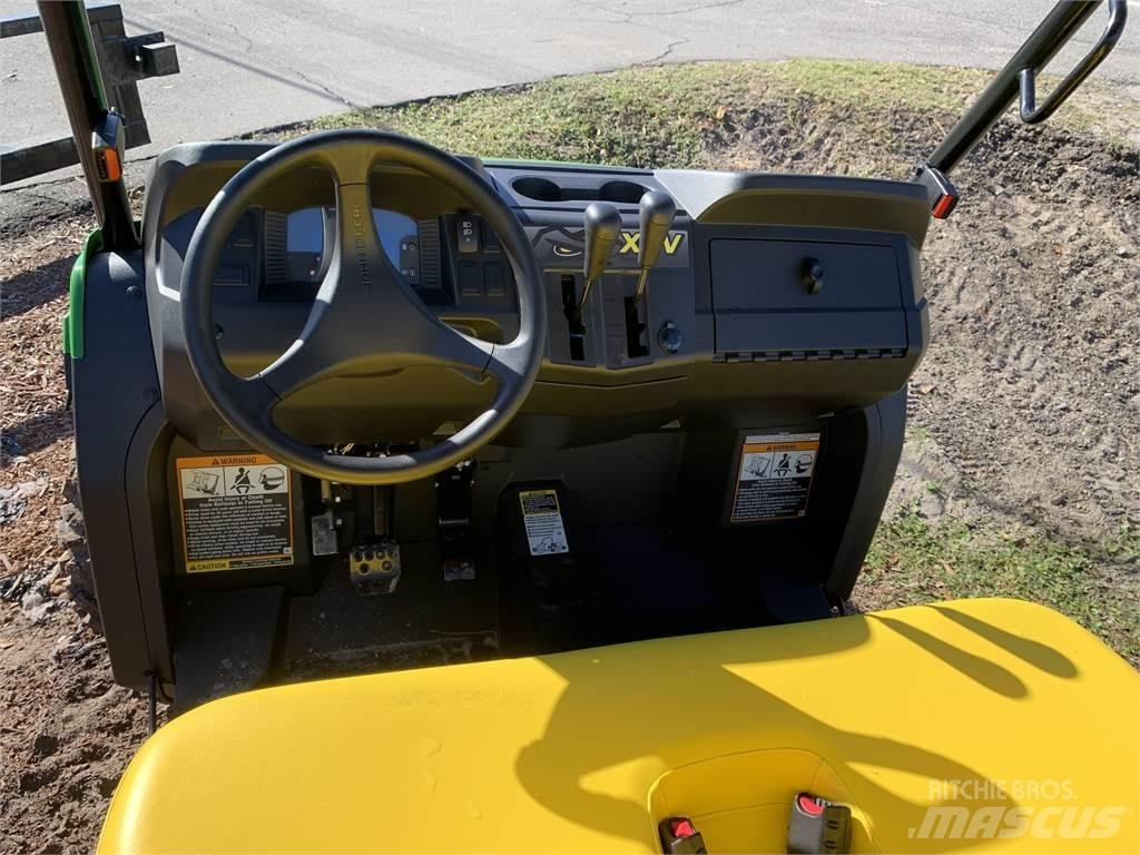 John Deere 590M Komunālās mašīnas