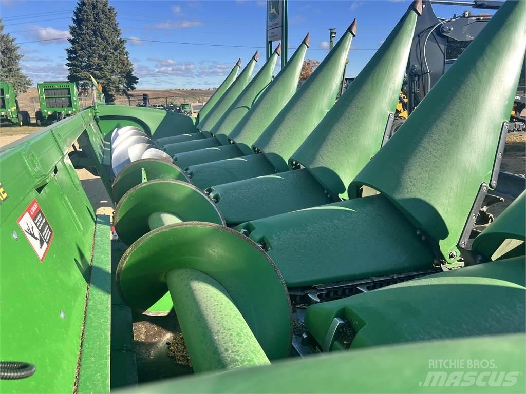 John Deere 608C Ražas novākšanas kombainu papildaprīkojums