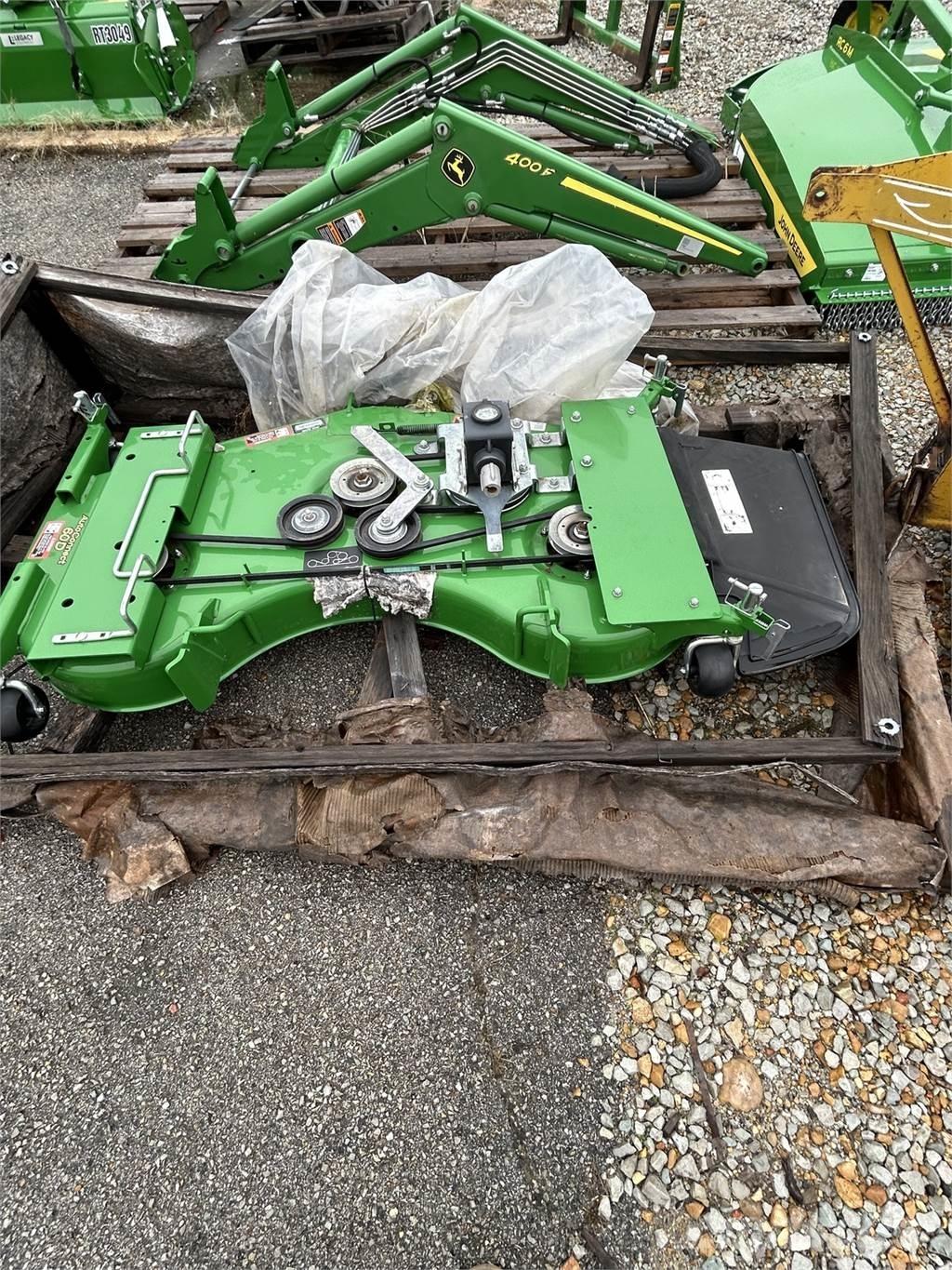John Deere 60D Pļaujmašīnas