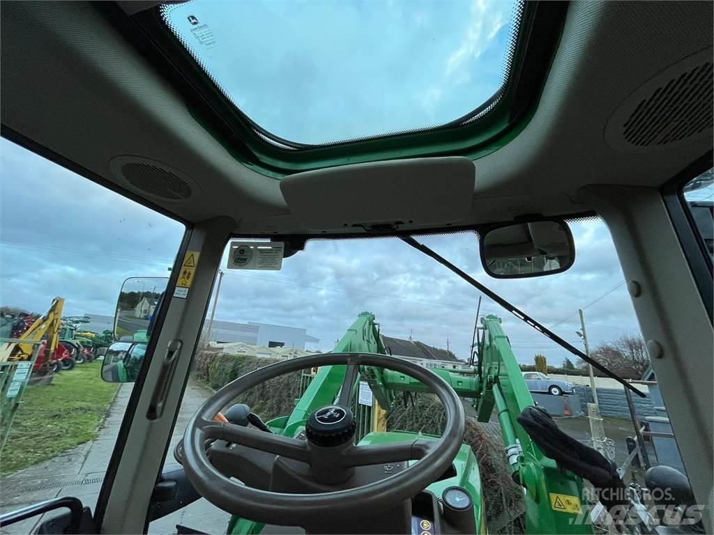 John Deere 6110M Traktori