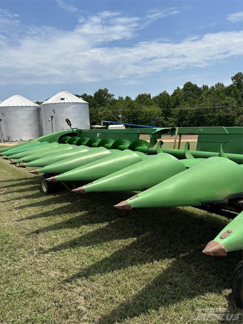 John Deere 612C Ražas novākšanas kombainu papildaprīkojums