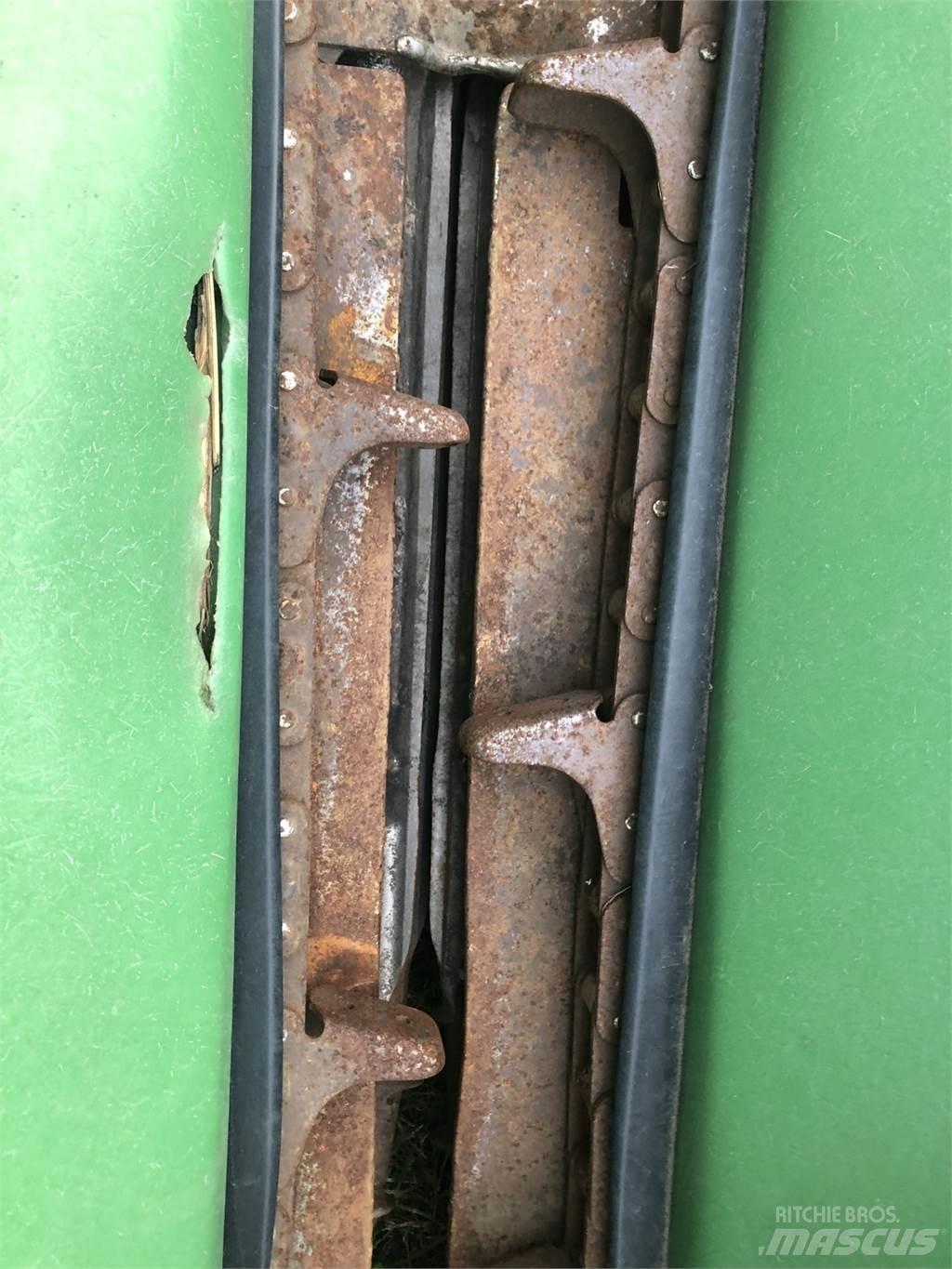 John Deere 612C Ražas novākšanas kombainu papildaprīkojums