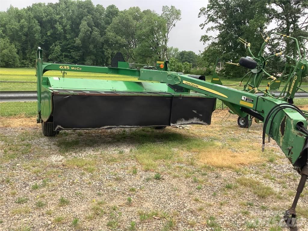 John Deere 635 Pļaujmašīnas ar kondicionieri
