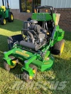 John Deere 636M Mauriņa traktors