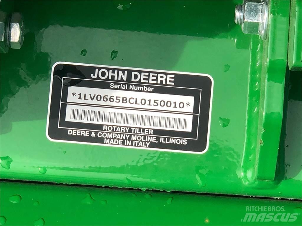 John Deere 665 Augsnes frēzes
