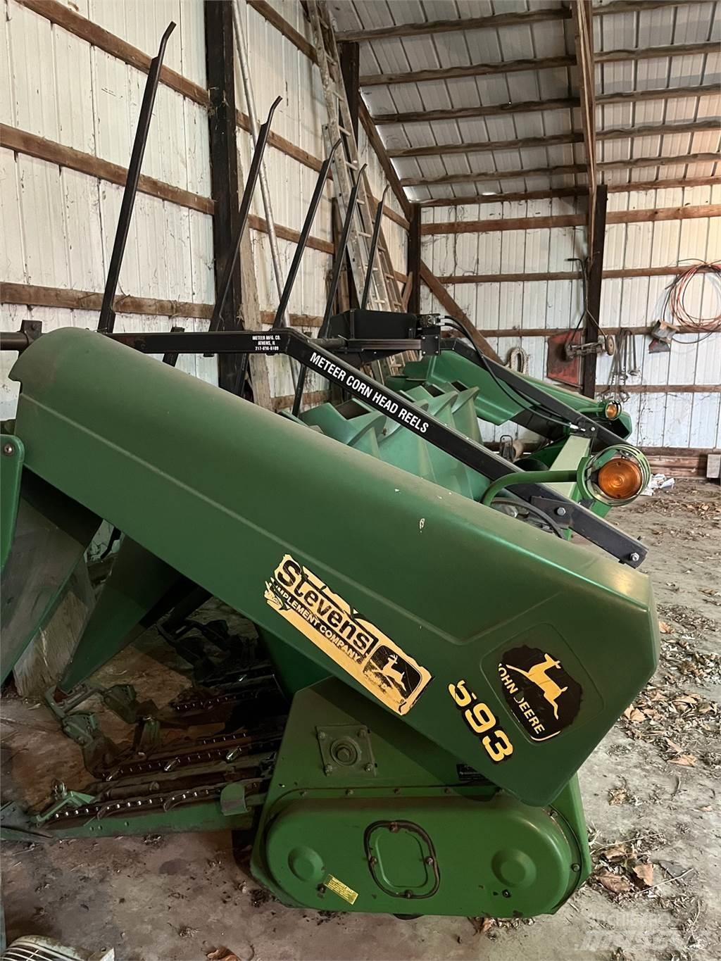 John Deere 693 Ražas novākšanas kombainu papildaprīkojums