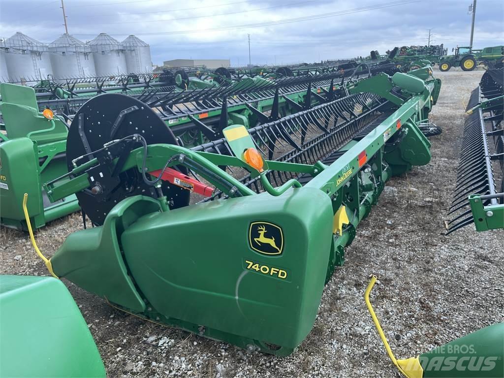 John Deere 740FD Ražas novākšanas kombainu papildaprīkojums