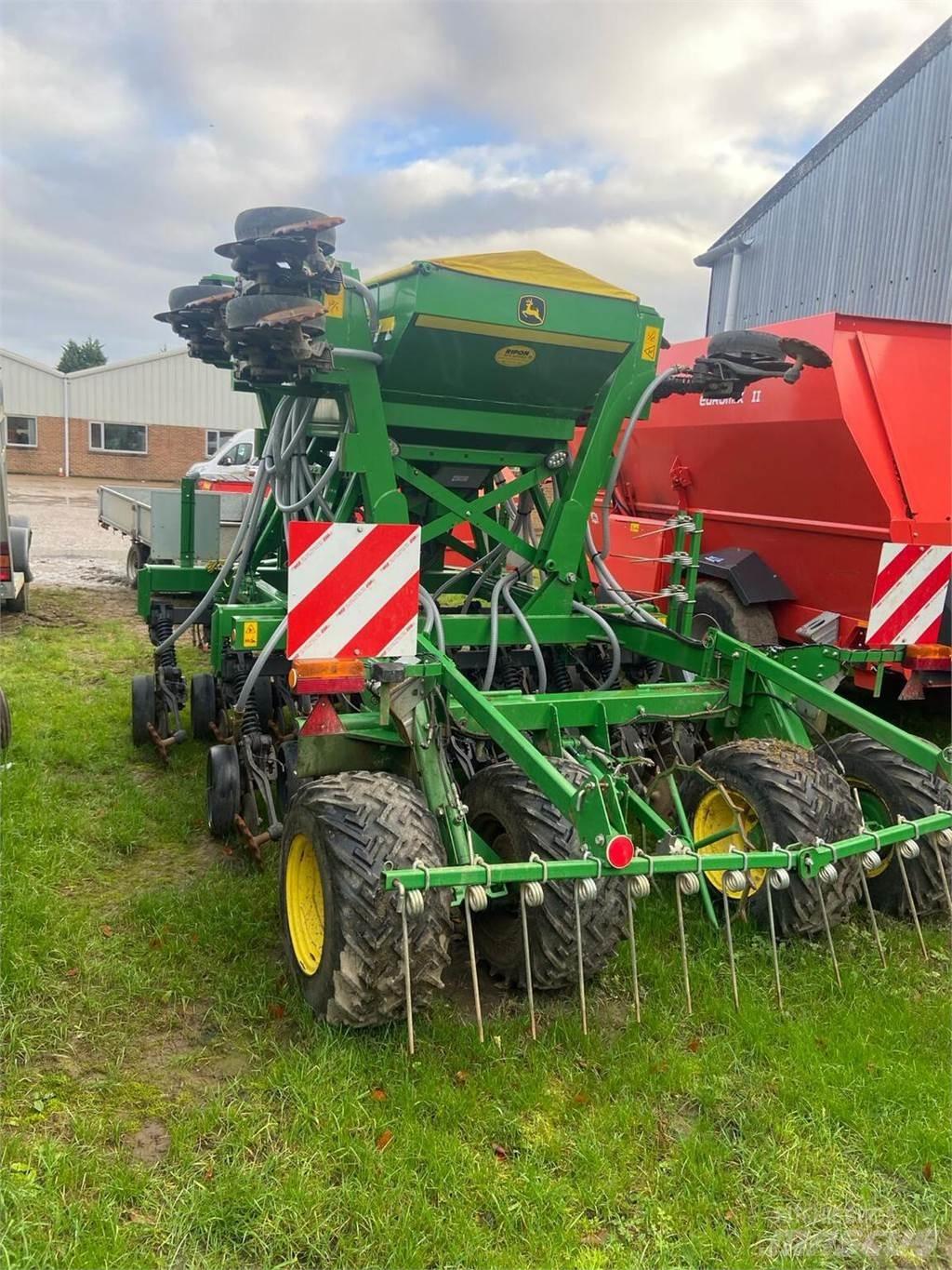 John Deere 750A Sējmašīnas