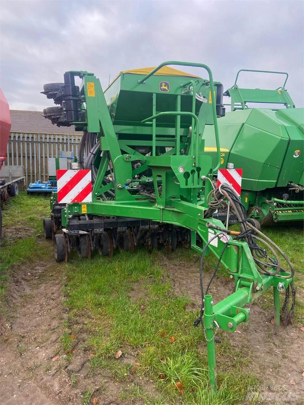 John Deere 750A Sējmašīnas