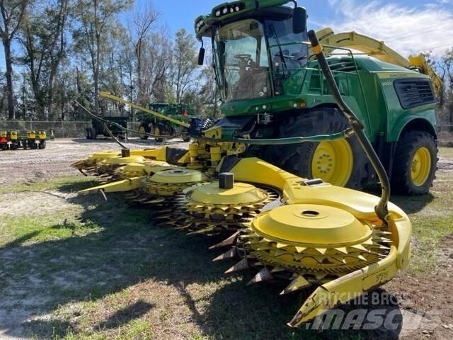 John Deere 772 Cits lopbarības novācēju, kombainu aprīkojums