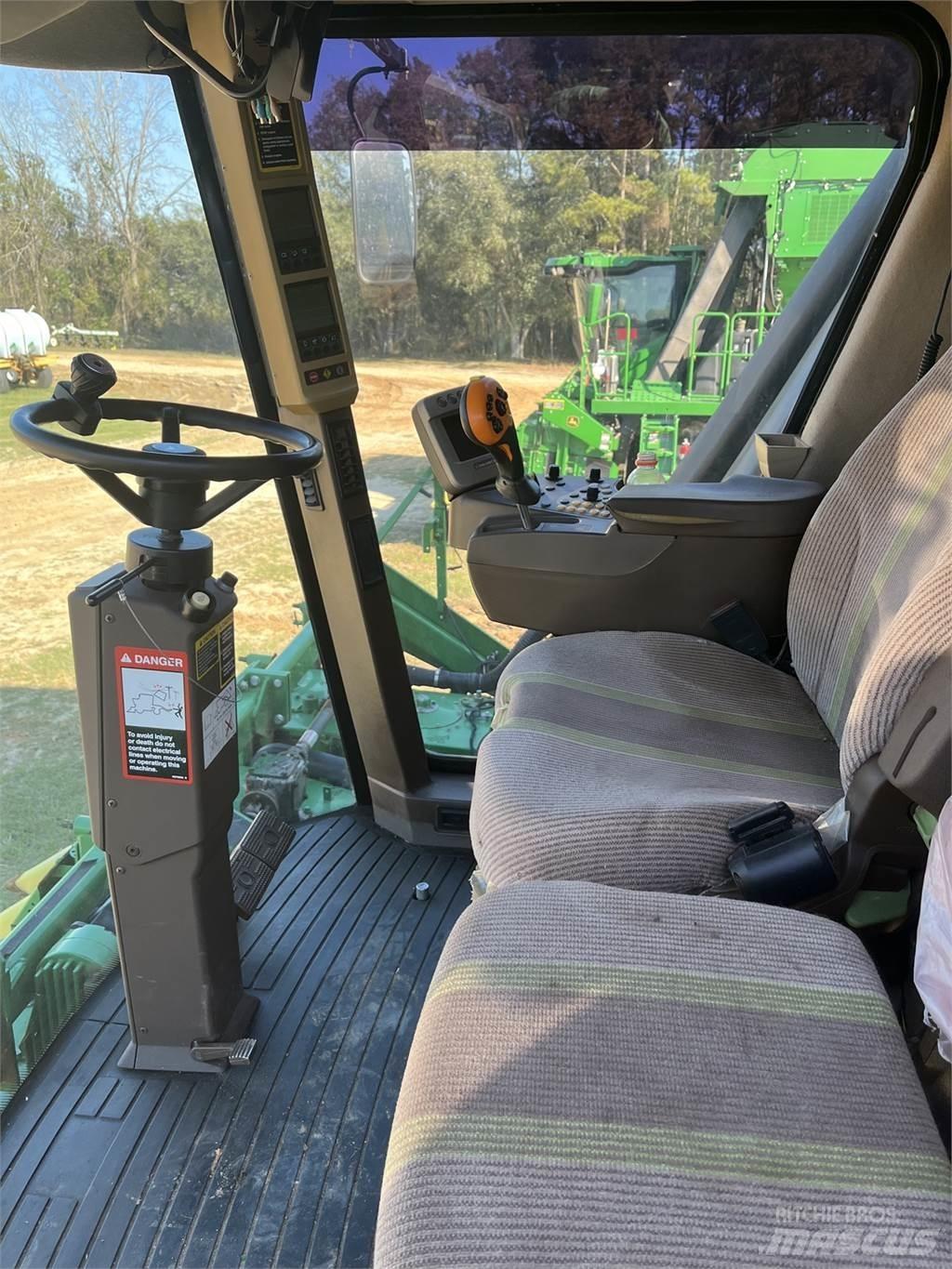 John Deere 7760 Cita ražas novākšanas tehnika