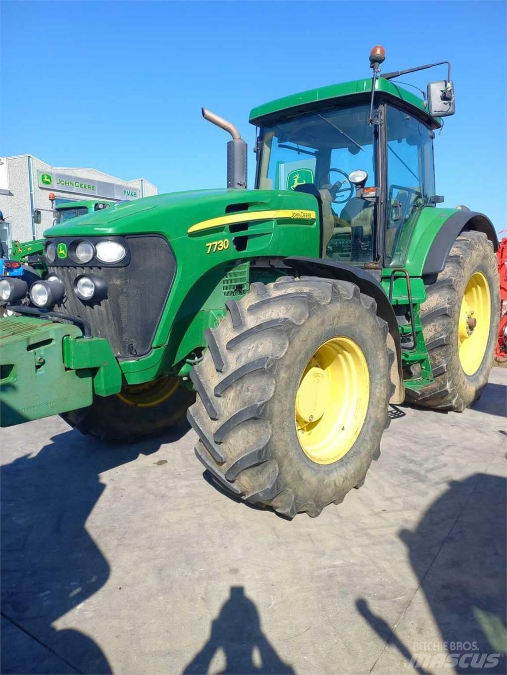 John Deere 7820 Traktori