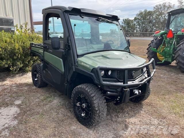 John Deere 835R Komunālās mašīnas