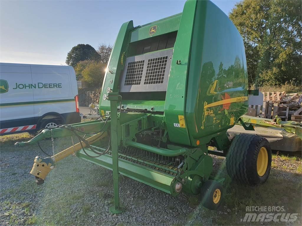 John Deere 854 Rituļu preses