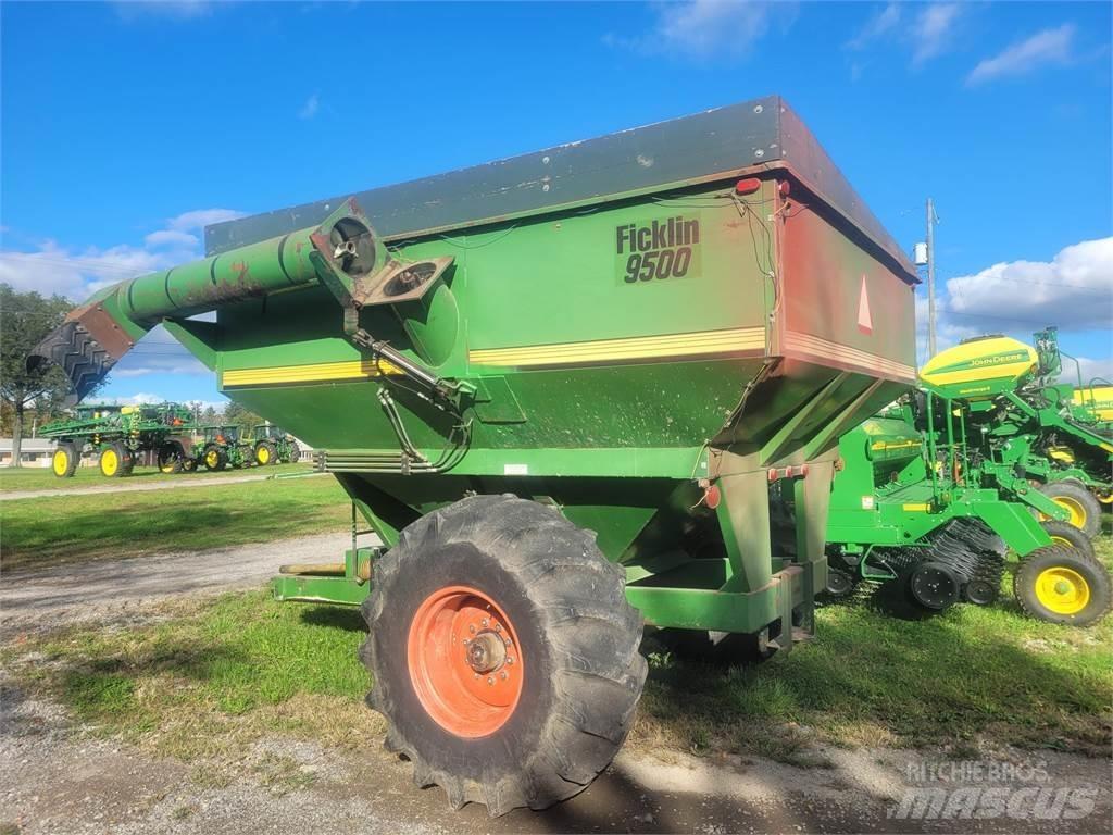 John Deere 9500 Graudu pārkraušanas piekabes