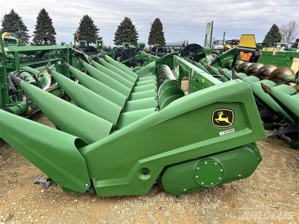John Deere C8R Ražas novākšanas kombainu papildaprīkojums